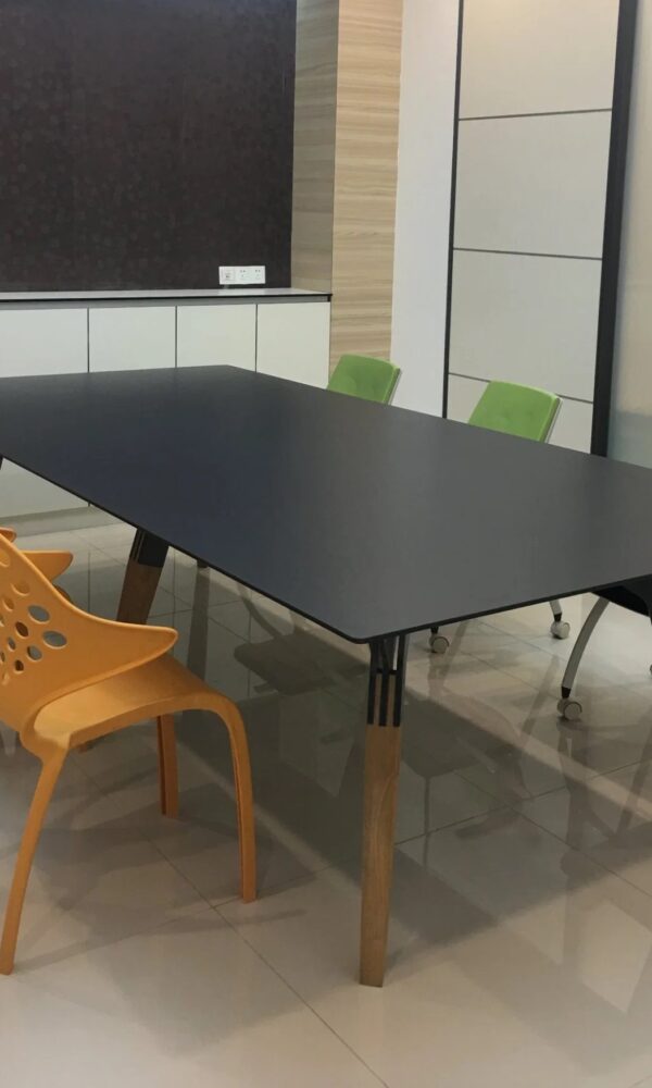 ذا وايت لإعمال الكوريان ( الرخام الصناعي ) لدينا أجود أنواع الكوريان والكومبكت